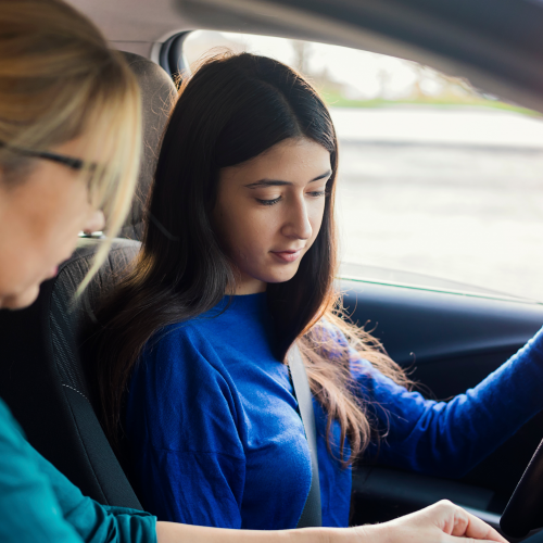Driving School vs. Parent-Taught Driving: Which One’s Better?