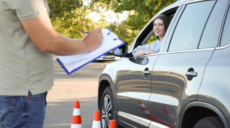 Finding the Best Driving Schools Nearby for Adults: Things to Look Out for and Things to Ignore